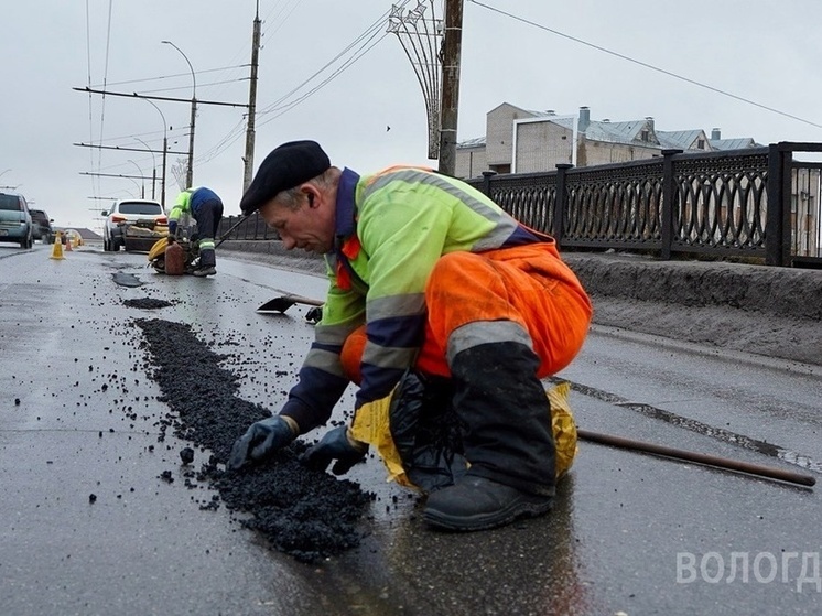 Ямочный ремонт продолжается в Вологде