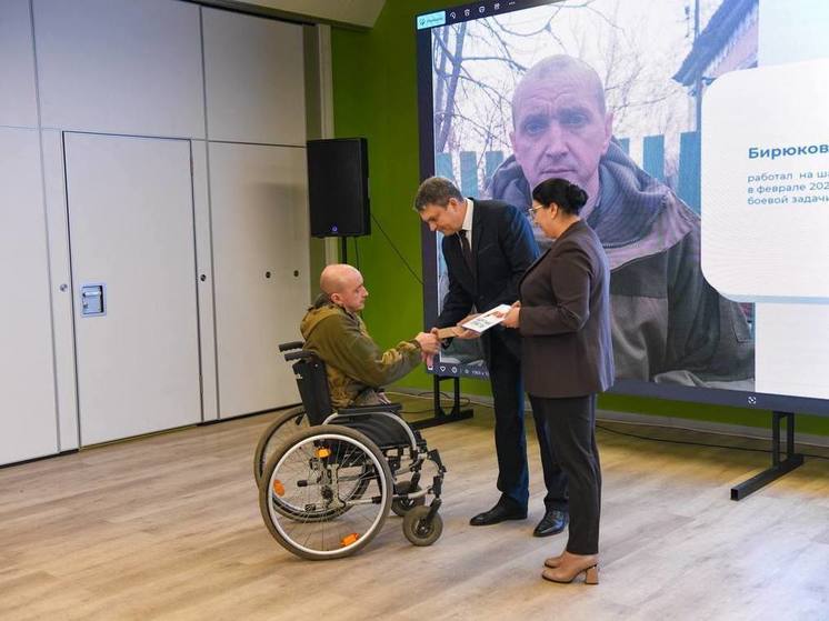 Пять ветеранов СВО из ЛНР получили ключи от новых авто