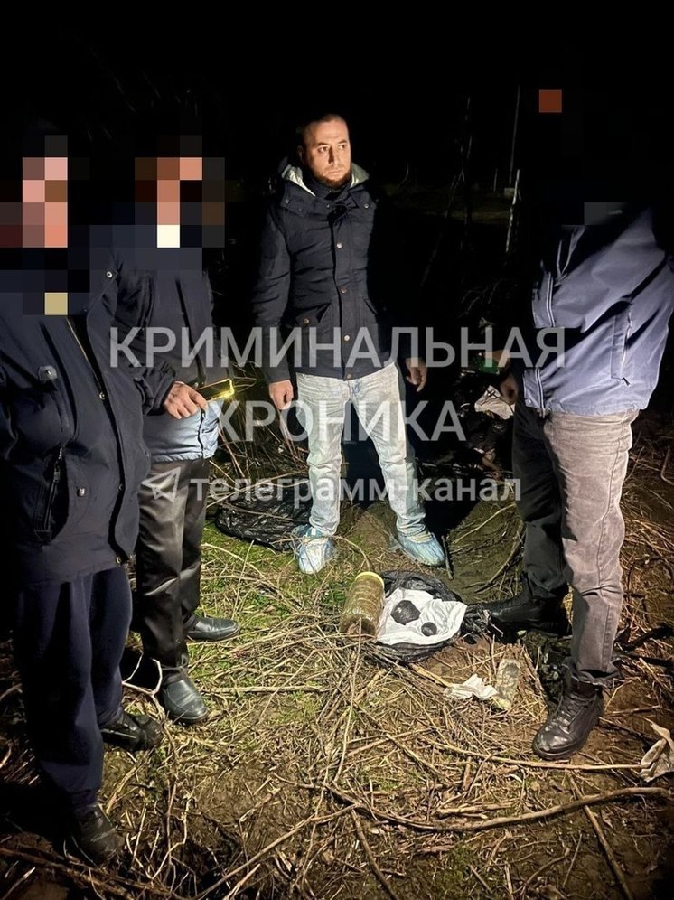 Наркоторговец в Махачкале хранил прятал марихуану на свалке