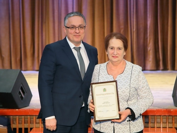 Градоначальник Калуги поздравил с 50-летием Совет ветеранов войны и труда