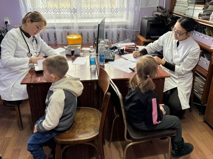 В подшефном районе врачи Калмыкии обследовали еще 171 ребенка