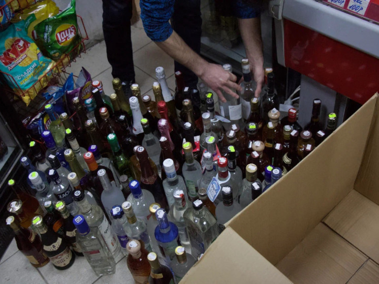 Большую партию нелегального алкоголя обнаружили во время рейдов в Подмосковье