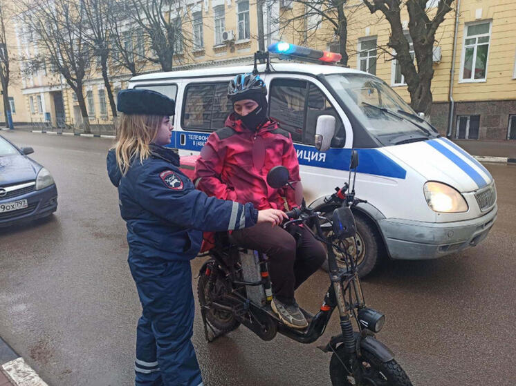 Орловских курьеров проверили на знание ПДД и соблюдение законов