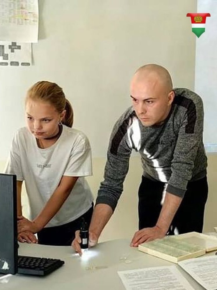 Мужчина переехал из Казахстана, чтобы работать педагогом в Калужской области