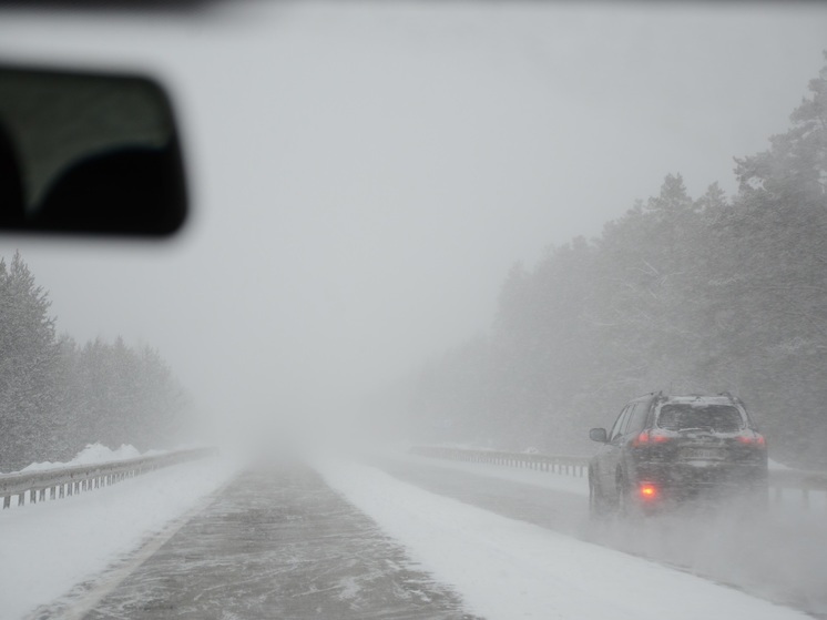 Водителей предупредили об опасности на трассах Среднего Урала