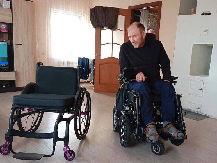 В Бурятии ветеран СВО получил две коляски, одна из которых спортивная