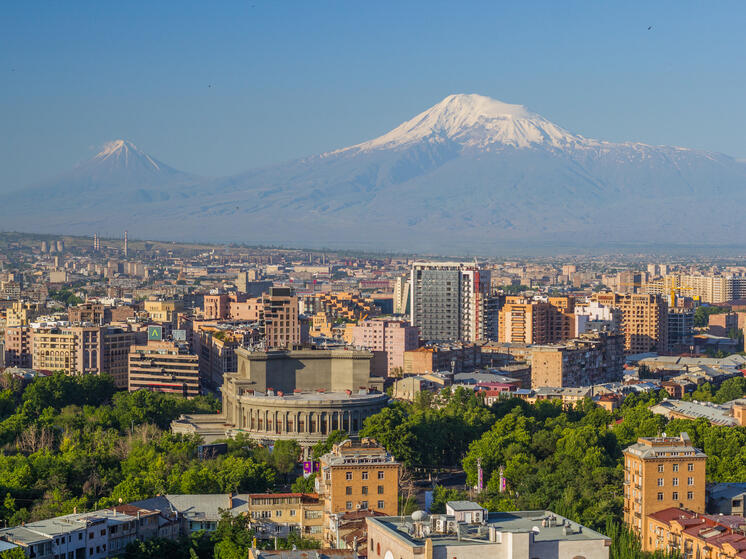 Подорожавший на треть проезд вызвал акции протеста в столице Армении