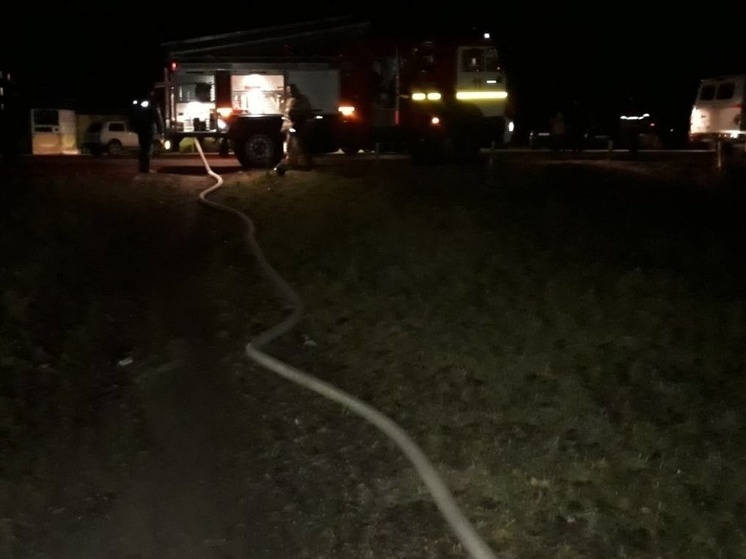 В Курской области пострадавшего при пожаре мужчину доставили в больницу