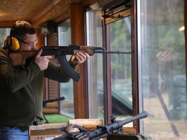 Михаил Ведерников посетил центральный парк ВС РФ «Патриот»