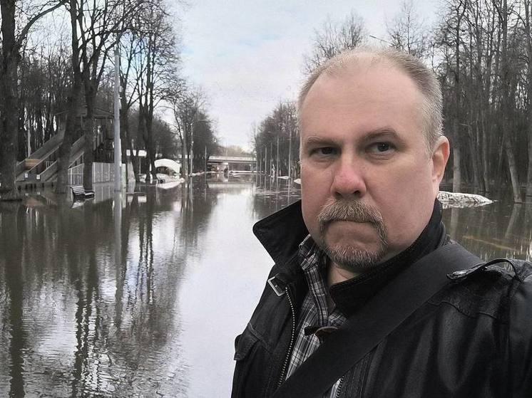 Журналиста Владимира Фролова похоронили на Новогражданском кладбище в Рязани