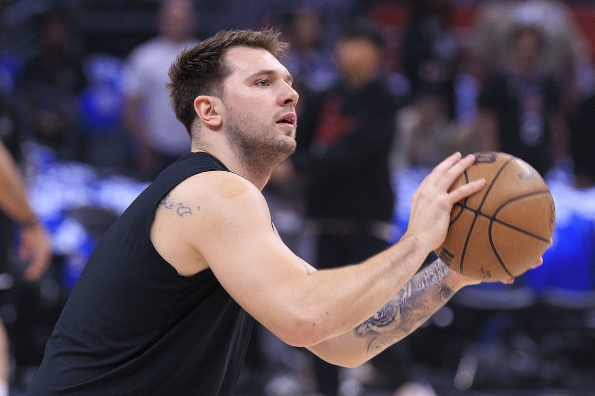 Лука Дончич стал одноклубником Леброна Джеймса