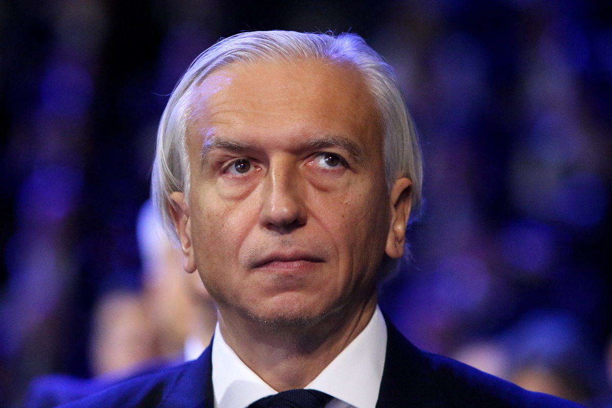 Дюков отреагировал на слова представителя УЕФА о возможном возвращении России