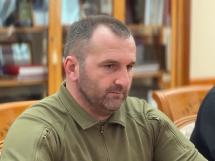Глава Дагестана вручил медаль комбригу Руслану Мансурову
