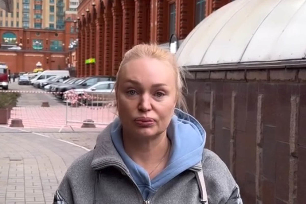 Анна семенович в молодости фото Кто из звезд живет в ЖК "Алые паруса": фото Довлатовой, Седоковой, Жорина, Одинц