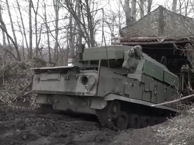 В Луганской народной республике расчеты зенитных ракетных комплексов (ЗРК) группировки «Запад» в постоянном режиме защищают войска от угроз с воздуха