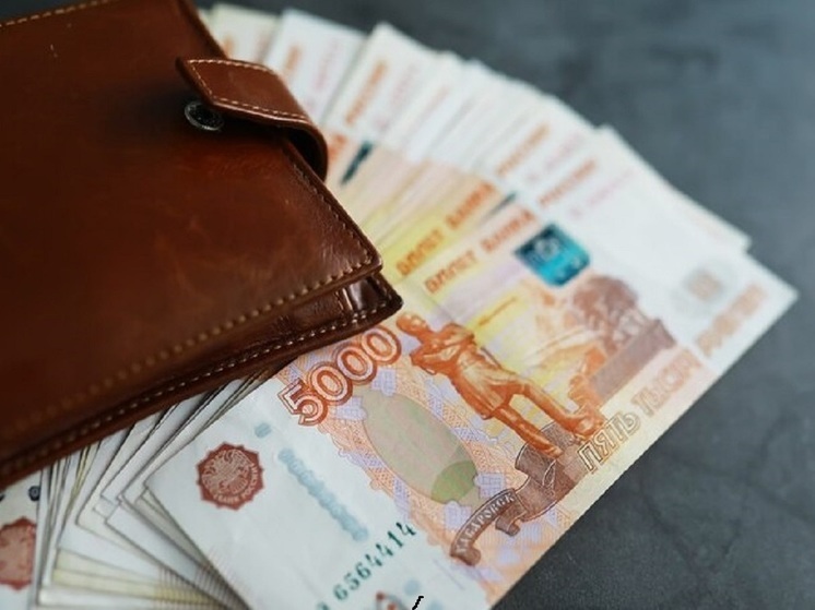 Волгоградец лишился крупной суммы денег из-за попытки заработать на бирже