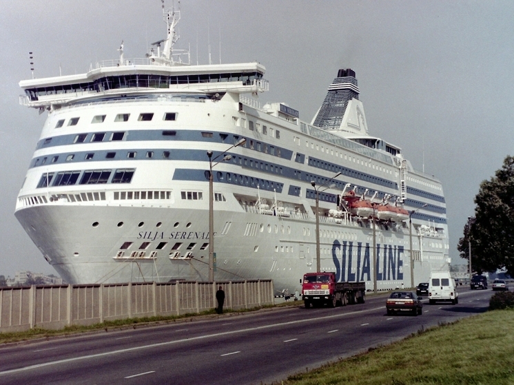 Касаткин сказал, что переселением в Россию заинтересовались более 20 тысяч латвийцев