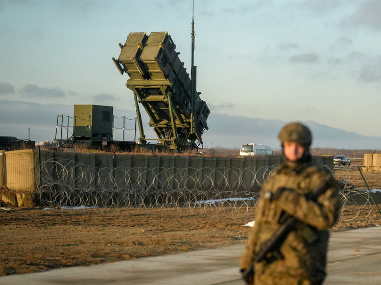 "Военный осведомитель": ВСУ из-за нехватки кадров отправляют операторов Patriot в пехоту