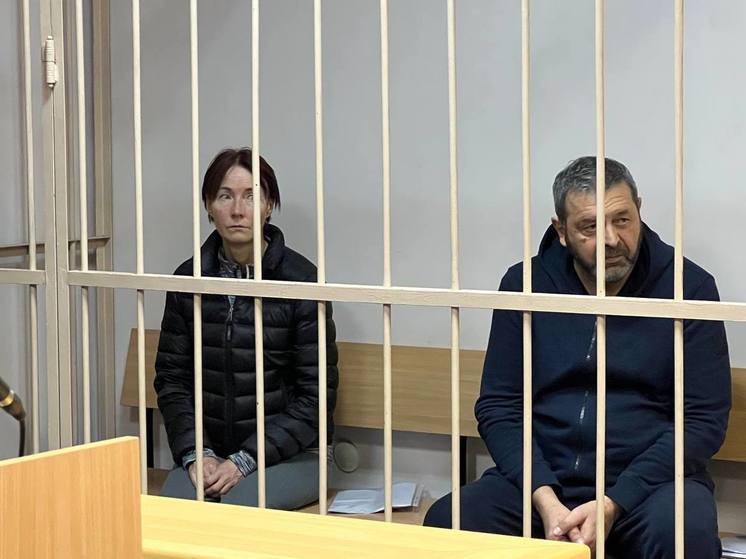 Суд Петербурга сменил супругам Чернейко стражу на домашний арест