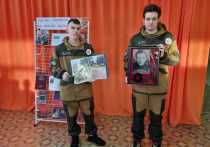 
В годовщину освобождения Ленинграда от фашистской блокады, 27 января, в Кулундинской межпоселенческой библиотеке прошло мероприятие, посвященное памяти участника Великой Отечественной войны Александра Филипповича Борискина. Наш земляк воевал на Карельском фронте в составе 719-го стрелкового полка 7-й армии. С 11 сентября 1941 года числился пропавшим без вести в районе реки Тулоксы. 