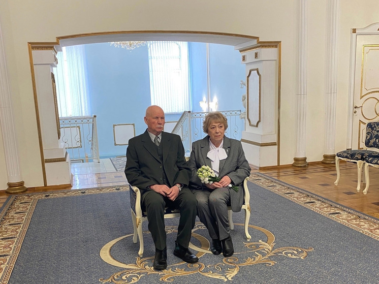 В Смоленске отпраздновали изумрудную свадьбу