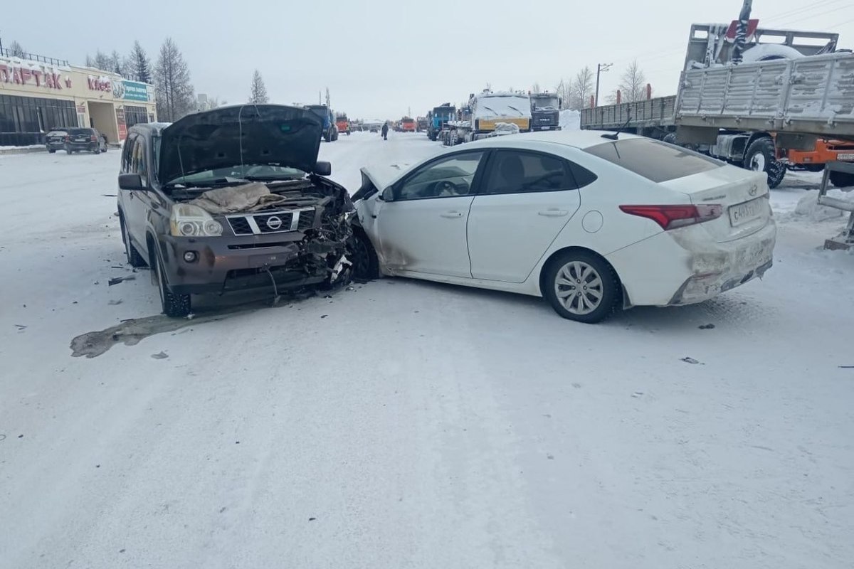Гибдд губкинский график работы Водитель попал в больницу после ДТП в Новом Уренгое - МК Ямал