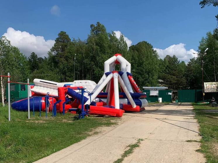 В Стрежевом на продажу выставлен надувной аквапарк за 1 млн 700 тысяч рублей