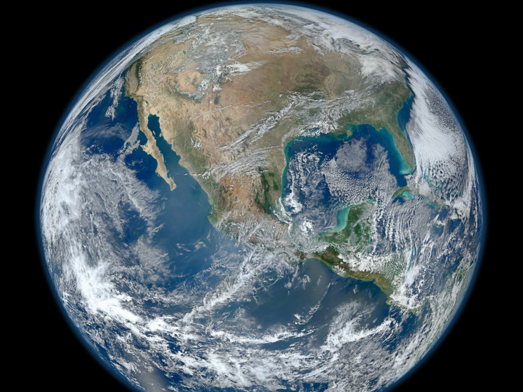 Малый спутник «Владивосток-1» успешно работает на орбите уже три месяца