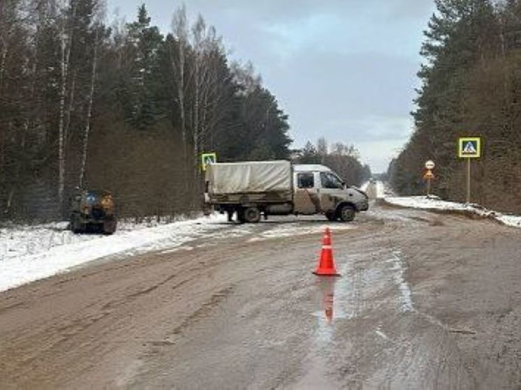 Один человек пострадал при столкновении КамАза и «Газели» под Малоярославцем