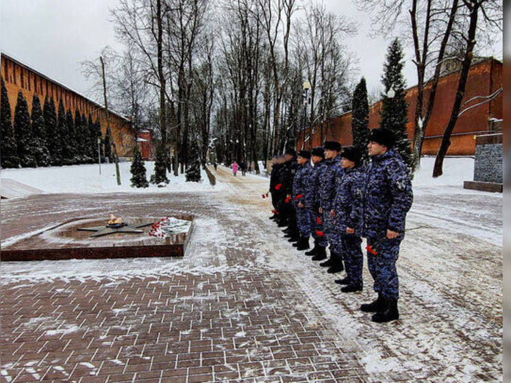 Смоленские Росгвардейцы почтили память Героев Сталинградской битвы