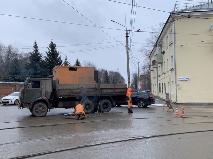 В Туле движение трамваев приостановлено из-за ремонта путей на Михеева