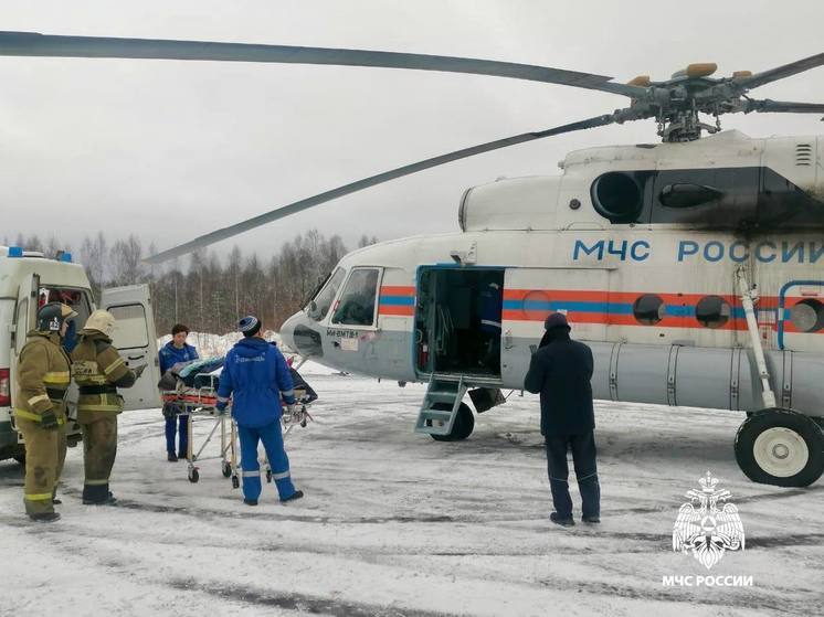 Вертолет санавиации экстренно доставил женщину в больницу в Твери