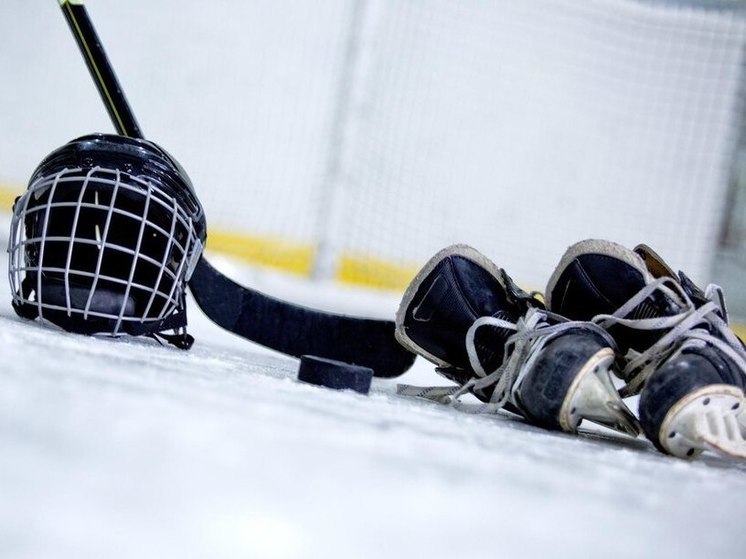 Нападающий «Ак Барса» Галимов поддержал бросившего кепку десятилетнего фаната