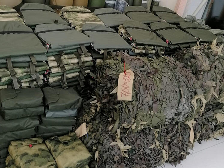 Груз в помощь бойцам собрали в центре профессионального шитья