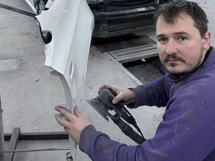 Житель Калмыкии открыл автомастерскую на средства соцконтракта