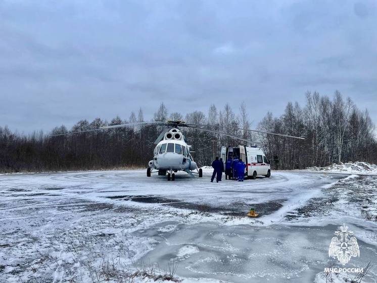 Из Нелидово в Тверь на санитарном вертолет срочно доставили двух мужчин