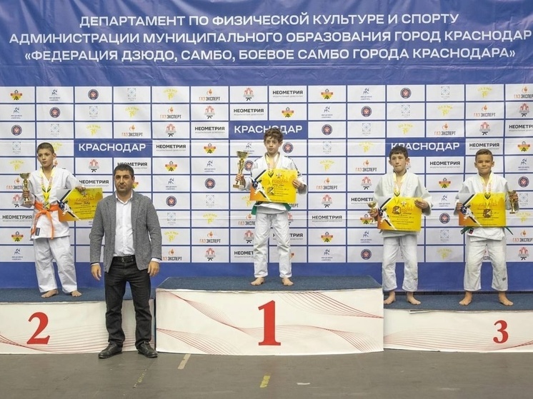 Политик Борис Юнанов поддержал Детскую лигу дзюдо