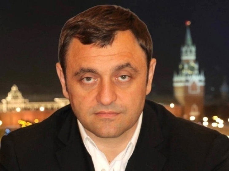 StarHit: на Троекуровском кладбище прошла церемония прощания с Арменом Саркисяном