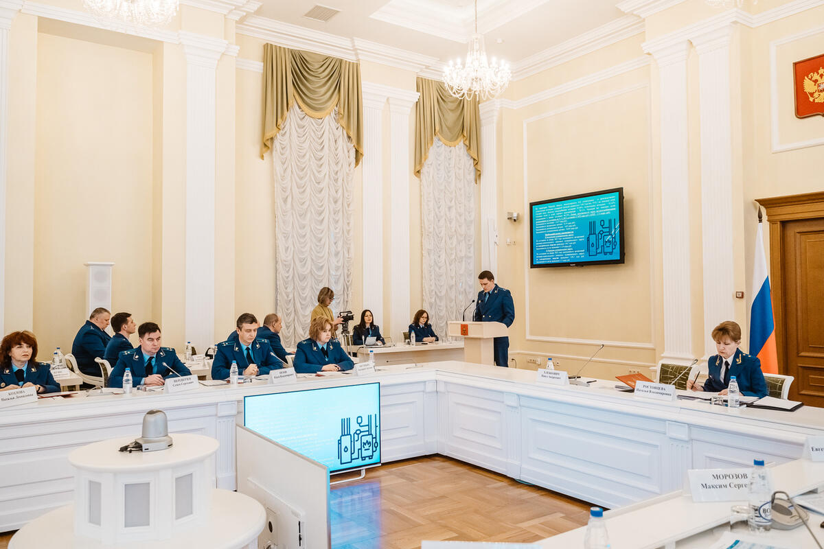 Жалобы на дороги, ЖКХ и зарплаты: в прокуратуре Тверской области подвели итоги работы за 2024 год
