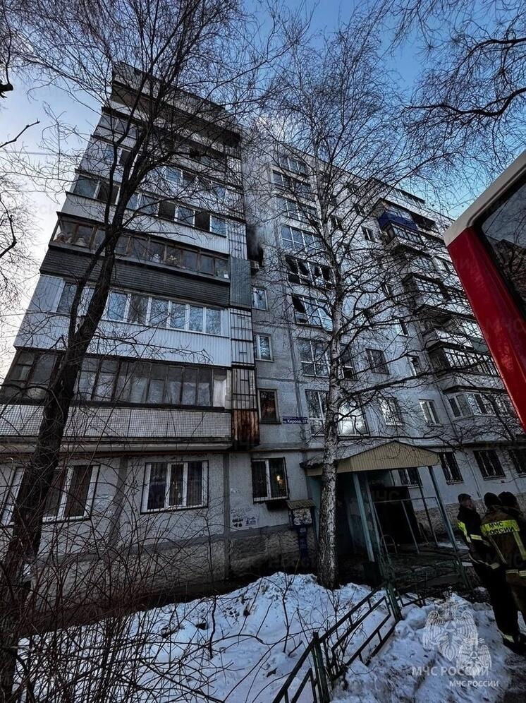 РЕН ТВ: в Самаре загорелась многоэтажка, предположительно, после хлопка газа