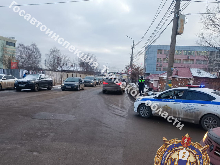 В Туле водитель «BMW X3» снес подростка на мопеде на улице Галкина