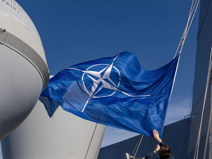 Сенатор Ли: передача Украине ядерного оружия может спровоцировать Третью мировую войну