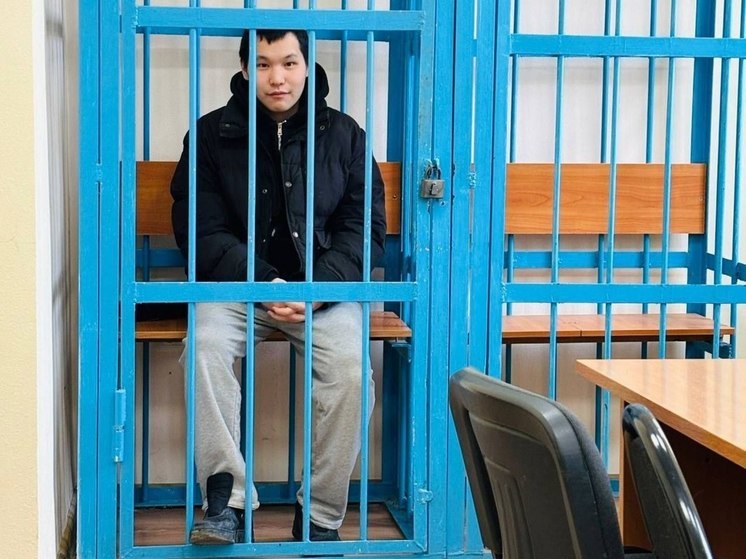 Блогера из Якутии отправили в СИЗО за избиение бездомного инвалида во Владивостоке