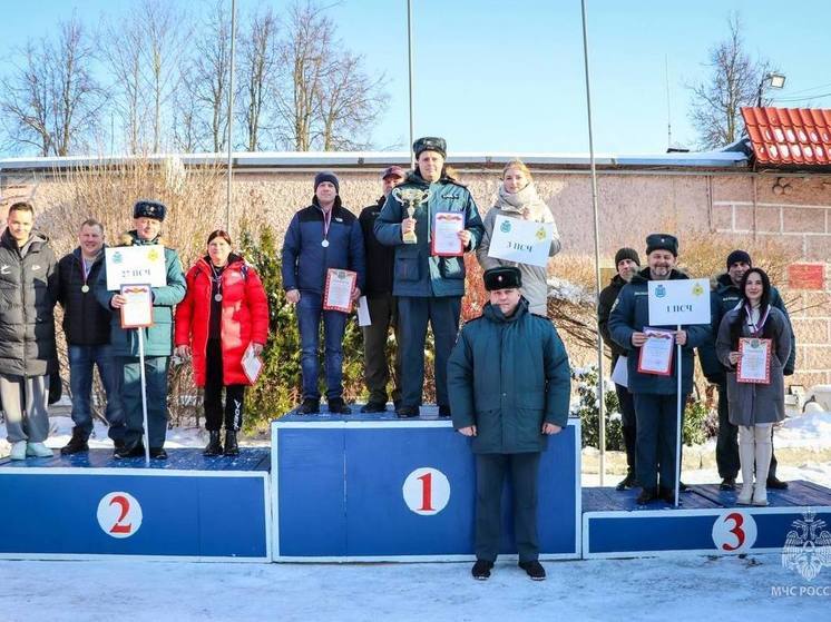 Первенство по настольному теннису прошло среди пожарных Пскова