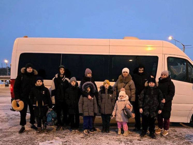 Пять семейств погибших участников СВО из ЛНР отправились на оздоровительный отдых в Сочи