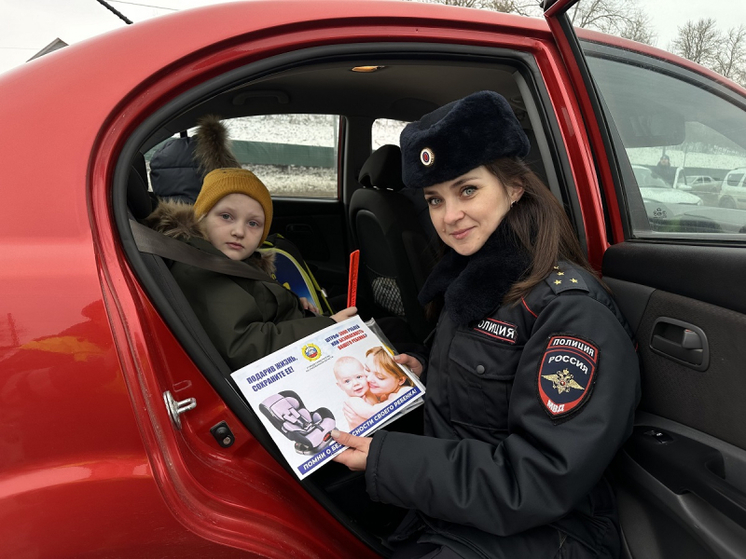 Смоленским водителям напомнили о ремнях и детских креслах