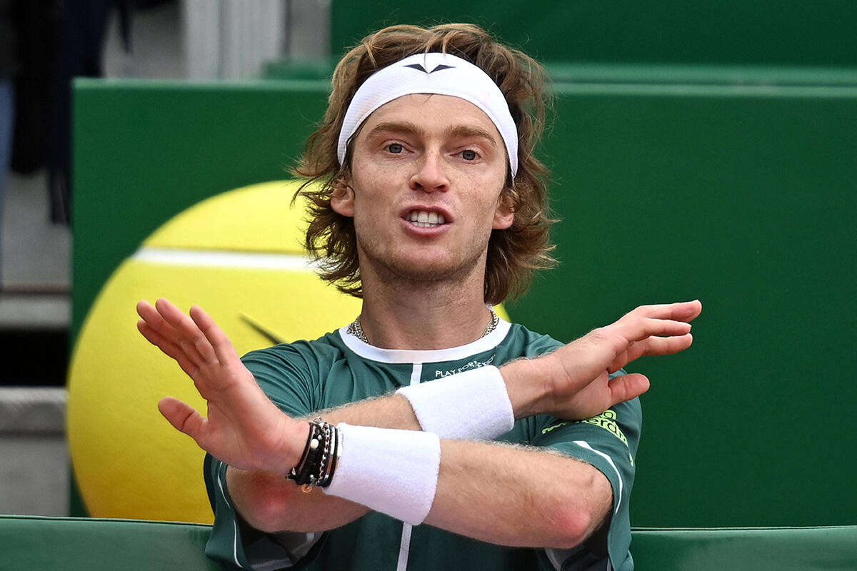 Андрей Рублев проиграл в четвертьфинале турнира в Роттердаме