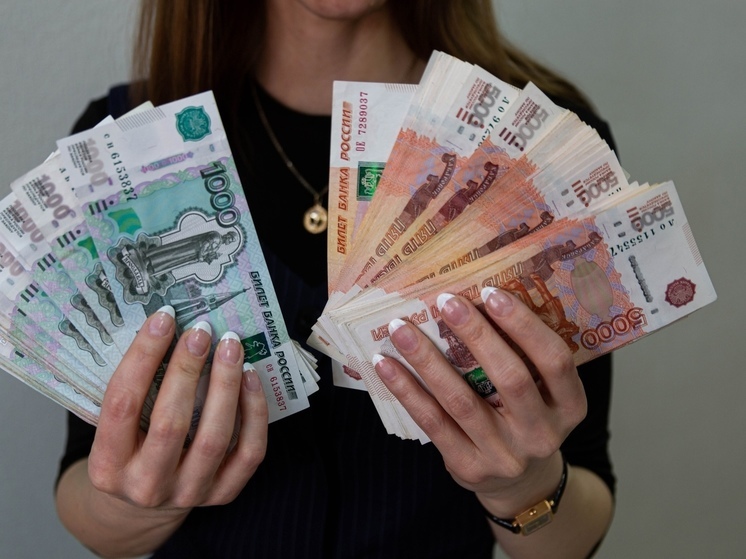 В соседнем с Томском Кузбассе юрфирма потребовала от жены участника СВО 200 тысяч рублей за услуги