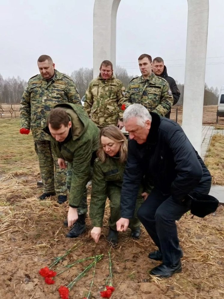 В Барятинском районе почтили память жертв фашистской расправы