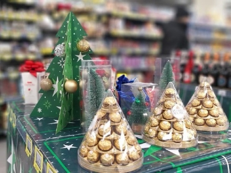 Сто новогодних подарков добрались из Хакасии в ЛНР